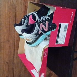 New Balance Fresh Foam 680v7 Black Pink Running Shoe Size 7